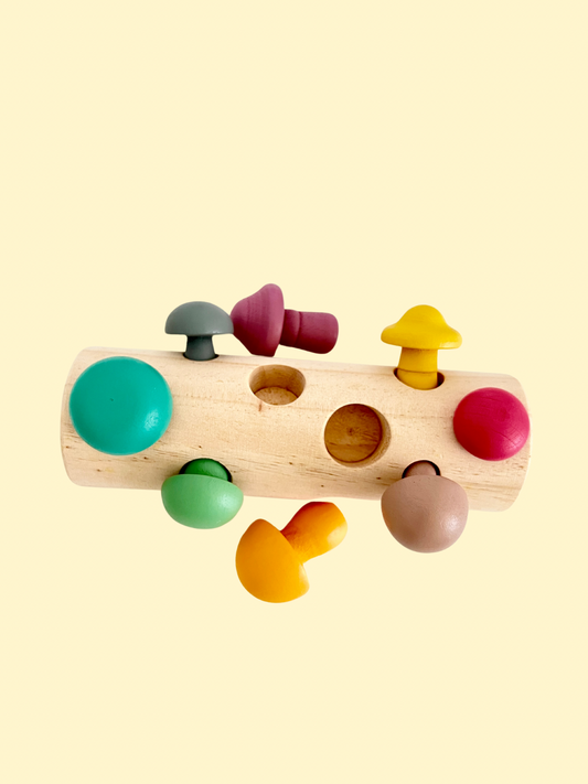 Montessori-Spielzeugsortierspiel aus Holz mit bunten Pilzgrößen